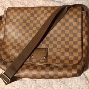 💥❌SOLD❌💥 💯 AUTHENTIC Louis Vuitton Damier Ebene Brooklyn GM